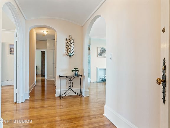 4th image of 5000 S East End Ave APT 17D
