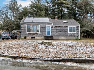5 Monteiro St, Wareham, MA 02571