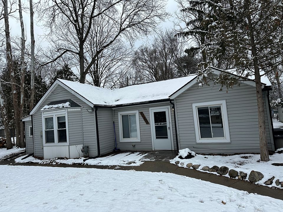 1st image of 22800 Cottage Dr