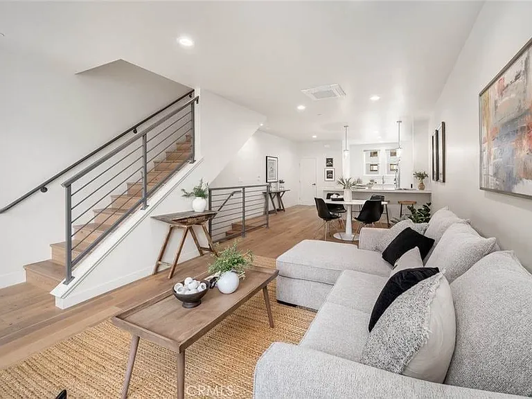 2478 Victoria Ave #104 — Photo 15