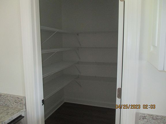 4th image of 132 Chelmsford Ct
