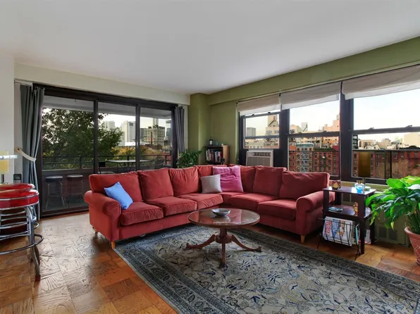 387 Grand Street image 1 of 5