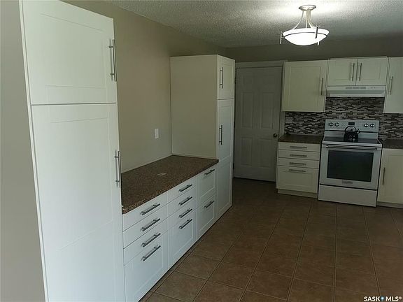 3rd image of 309 7th St