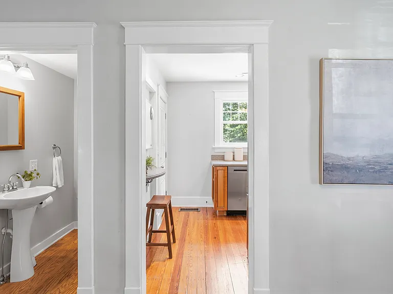 3669 Stettinius Ave — Photo 24