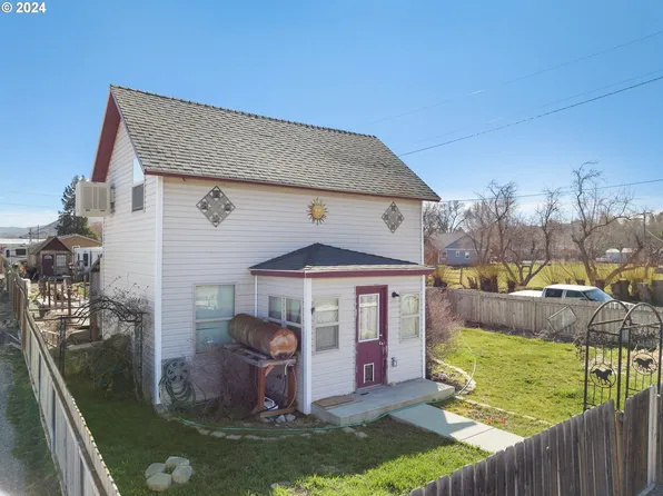 1504 11th St, Baker City, OR 97814