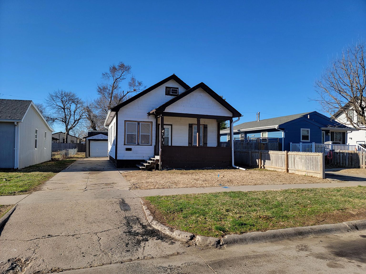 3437 7th Ave, Council Bluffs, IA 51501 Zillow