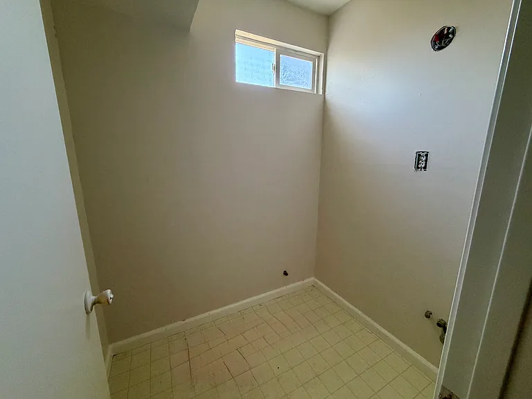 4815 Seneca Park Ave — Photo 20