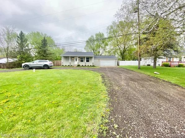 9236 Silver Lake Rd, Linden, MI 48451