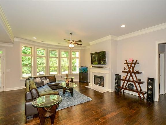 5th image of 5443 Jamerson Dr