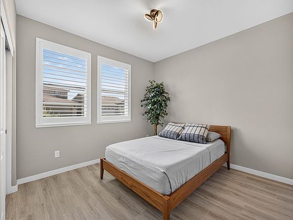 5th image of 116 Tortosa Ct