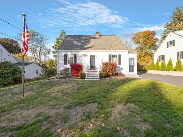 10 Fairview Drive, Portsmouth, NH 03801