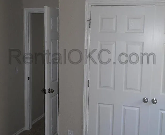 6721 Eagles Lndg — Photo 9