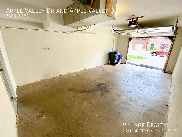 Apple Valley Dr — Photo 69