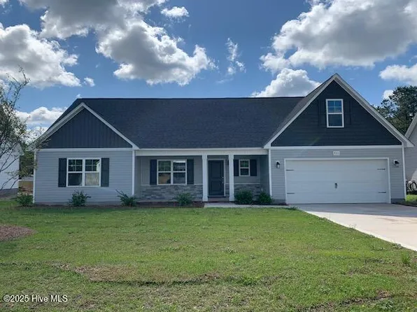 531 Orchard Creek Drive, Richlands, NC 28574