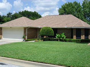 6207 Twinhill Dr, Arlington, TX 76016