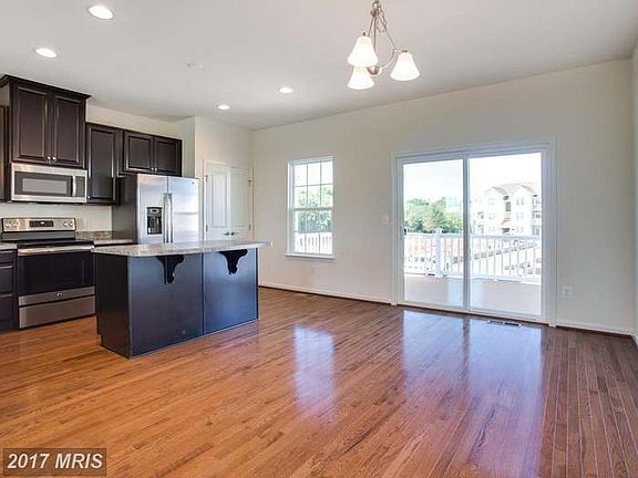 2nd image of 6198 Willow Pl