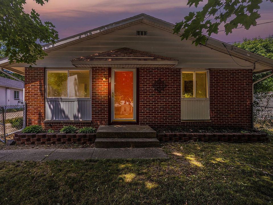 1st image of 36 Fox Ave