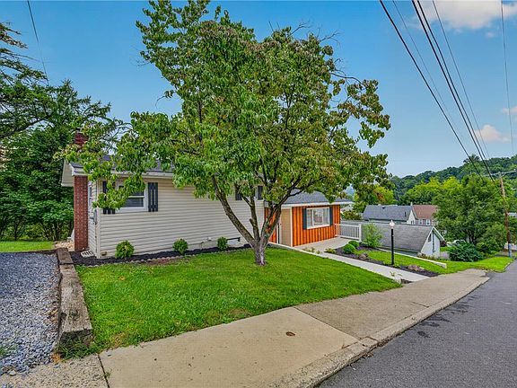 5th image of 636 Snyder St