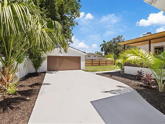 3rd image of 6403 ELLIOT DRIVE