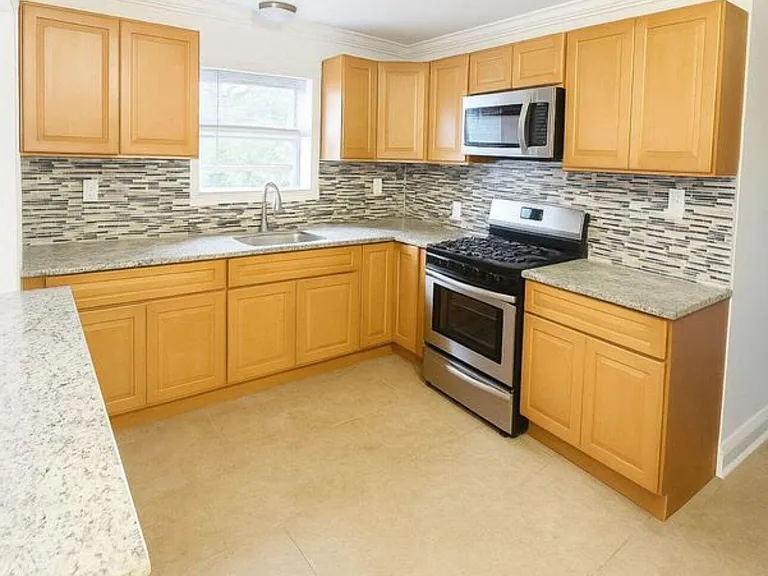 54 Ellington St #2L — Photo 3