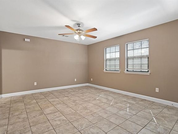 5th image of 5107 Gren St