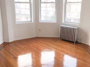 9438 86th Rd, Woodhaven, NY 11421