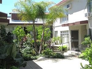 3rd image of 815 N Fuller Ave APT 217