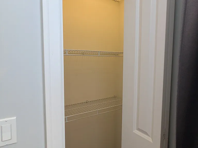 E 51st Ave — Photo 14