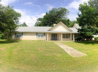 7 Canal Circle Dr, Rio Frio, TX 78879