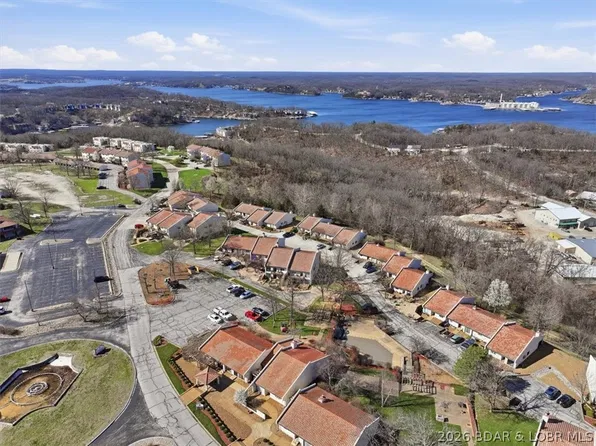 35 Casa Blanca Ct Unit 2B, Lake Ozark, MO 65049
