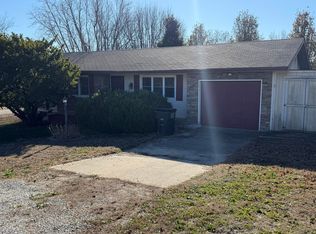 1116 E College St, Bolivar, MO 65613
