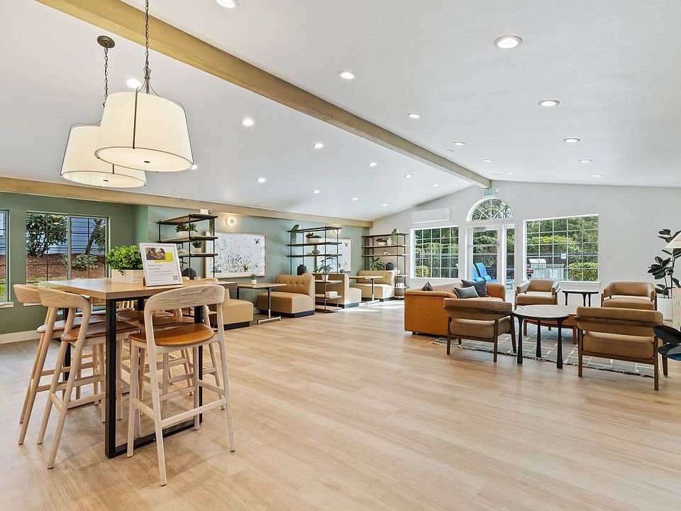 Our beautifully redesigned clubhouse offers flexible spaces to work, relax, or connect