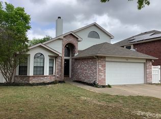 918 Clover Hill Ln, Cedar Hill, TX 75104