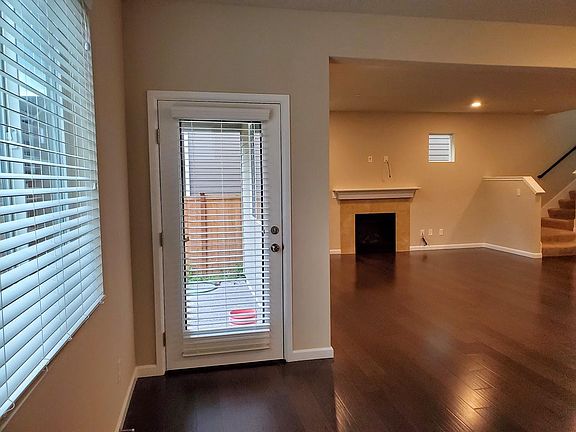 5th image of 609 Birchwood Dr SW
