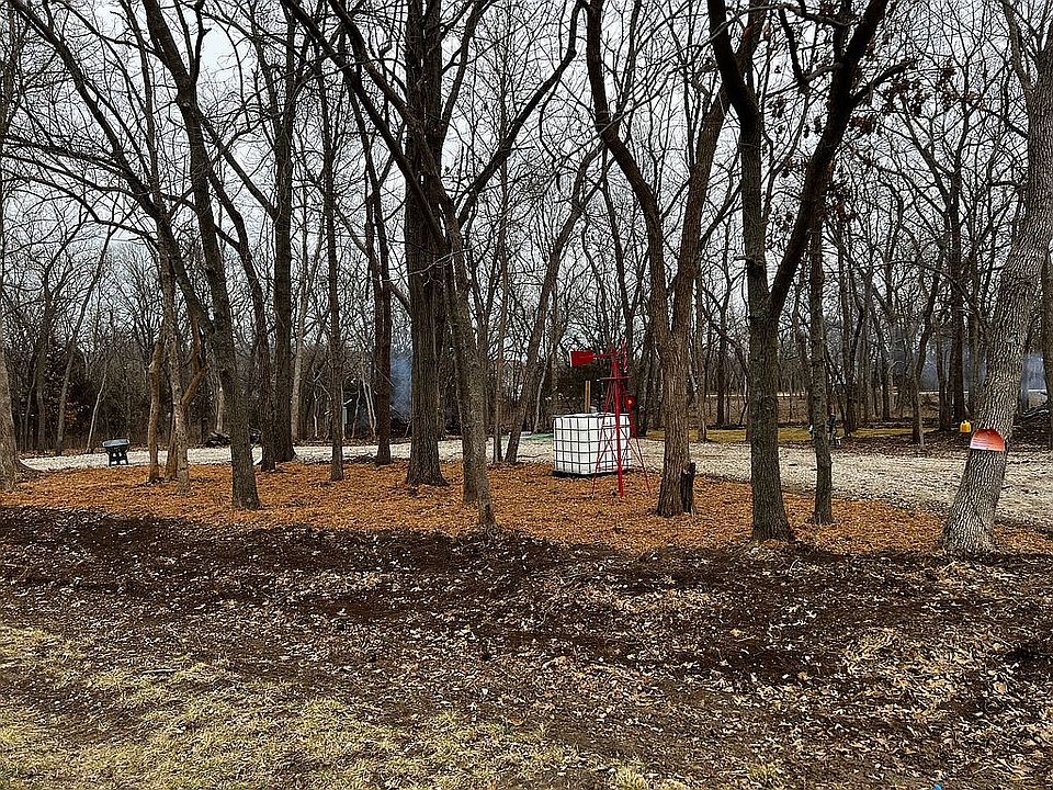 1st image of 14 Fascination Ln