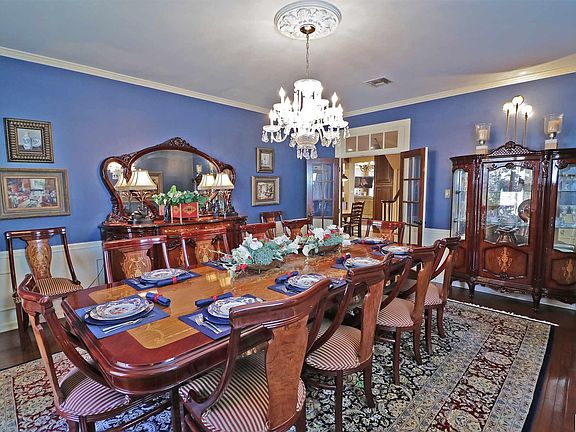 3rd image of 2906 River Oaks Dr