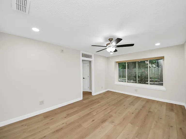 25511 Many Oak Dr — Photo 35