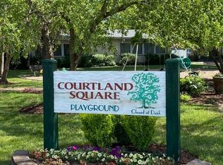 8832 Kenneth Dr APT 2E, Des Plaines, IL 60016