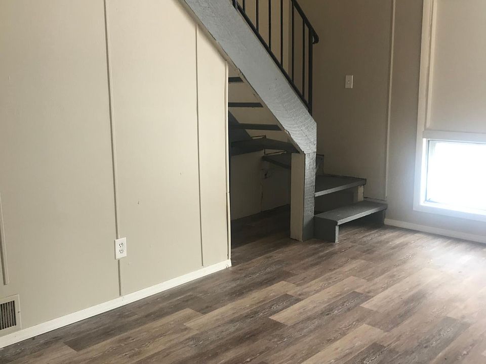 2nd image of 2837 Dawnview Dr
