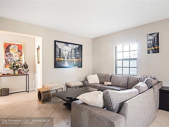 2nd image of 2720 NE 8th Ave APT 15
