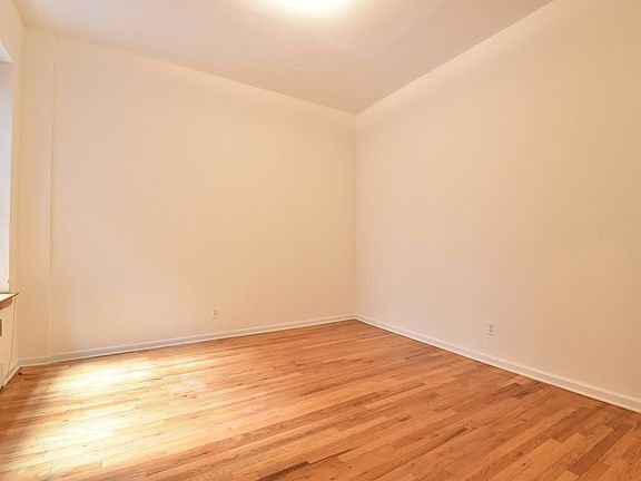 5th image of 306 W 80th St APT 3B