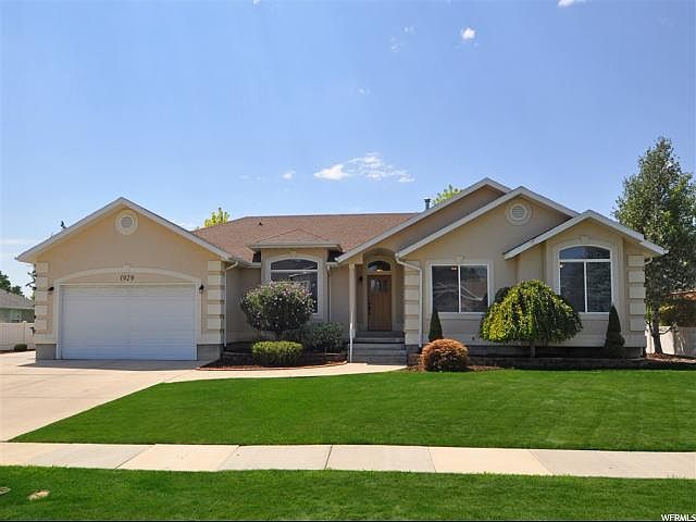 1st image of 1929 W Gold Nugget Dr