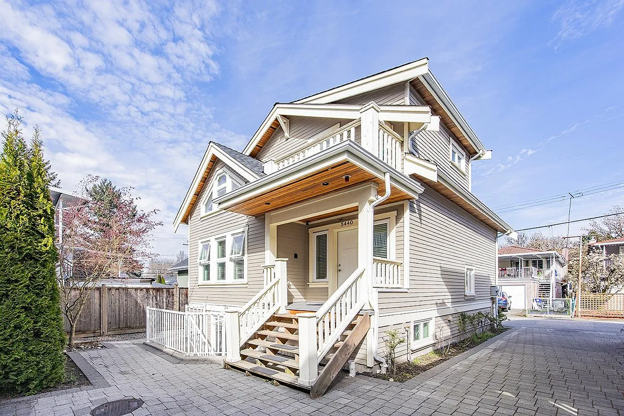 5440 Rhodes St photo 1