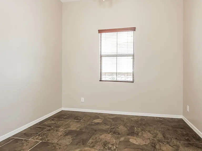 26681 N Babbling Brook Dr — Photo 7