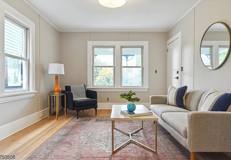 21 Central Ave #1R — Photo 2