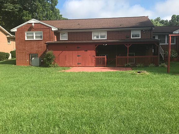 3rd image of 119 Fairview Dr