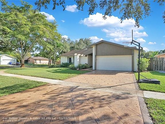 2nd image of 10160 SW 49th Ct