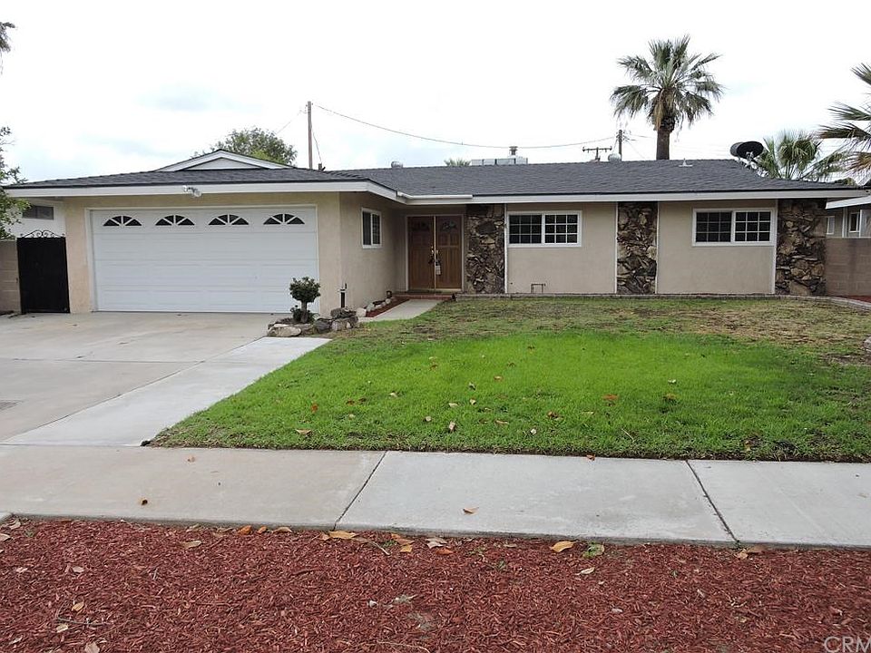 1st image of 17555 Hibiscus St