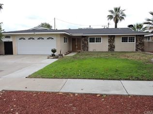 17555 Hibiscus St, Fontana, CA 92335