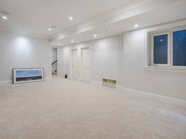 2195 Jefferson Ave — Photo 30